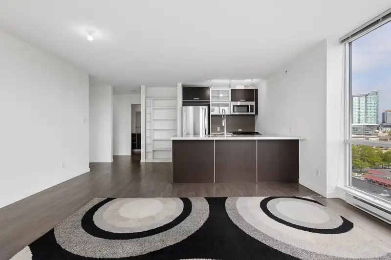 1107 13688 100 AVENUE - photo 2 of 25