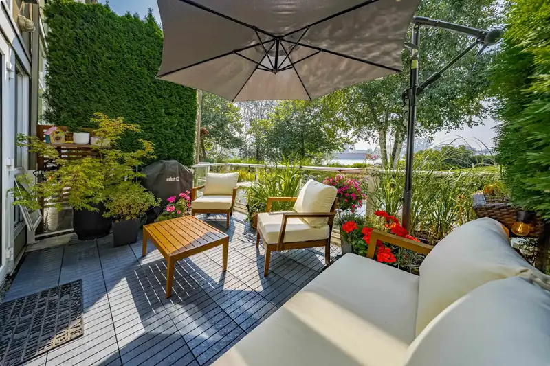 2162 E KENT AVENUE SOUTH - photo 1 of 40