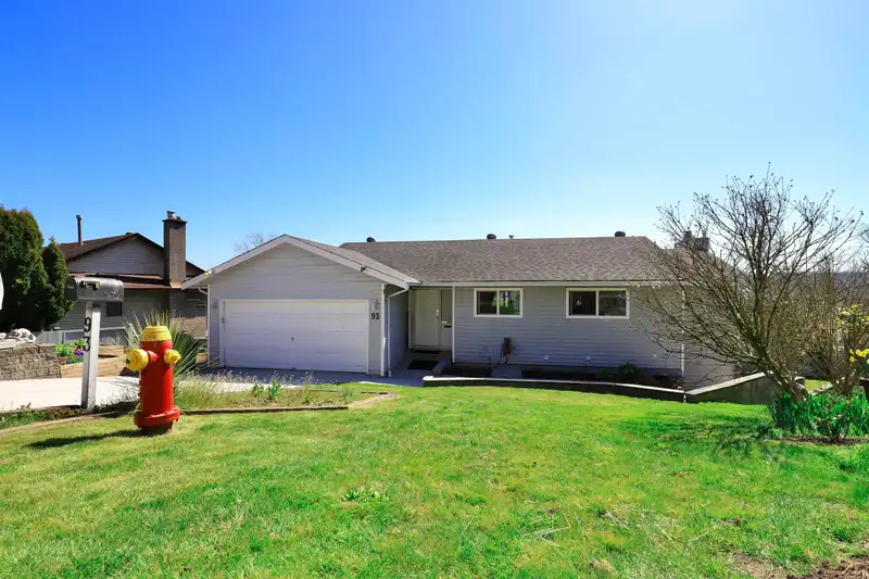 93 WARRICK STREET - photo 1 of 40