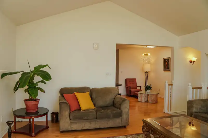 254 W 5TH STREET - photo 4 of 27
