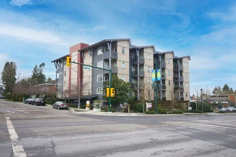 205 5599 14B AVENUE - photo 2 of 17