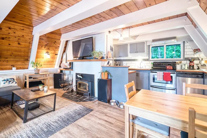 6582 SUNSHINE COAST HIGHWAY - photo 3 of 25