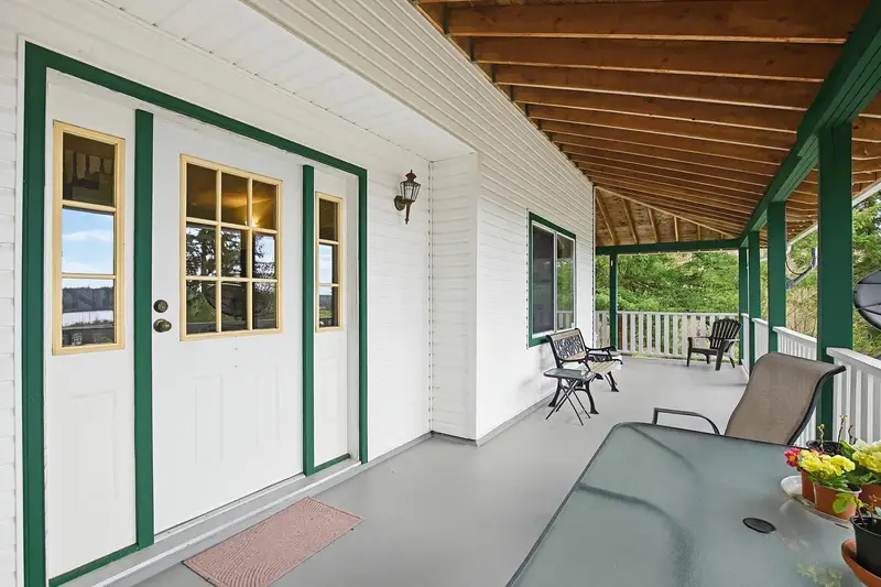 30199 SILVERDALE AVENUE - photo 2 of 25