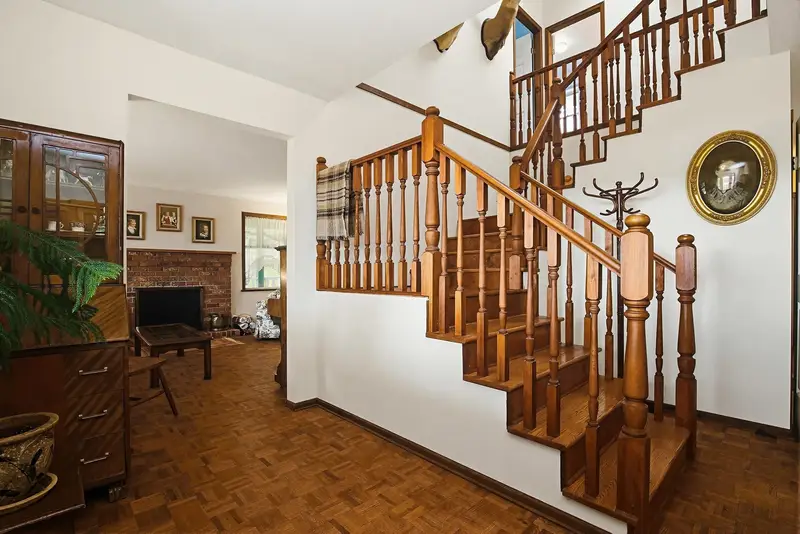 30199 SILVERDALE AVENUE - photo 4 of 25