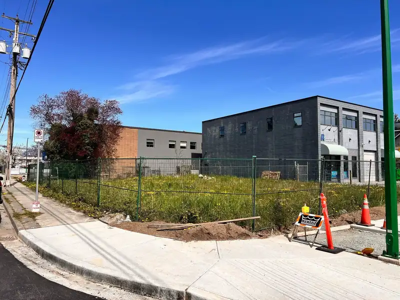 5507 DORSET STREET - photo 3 of 6