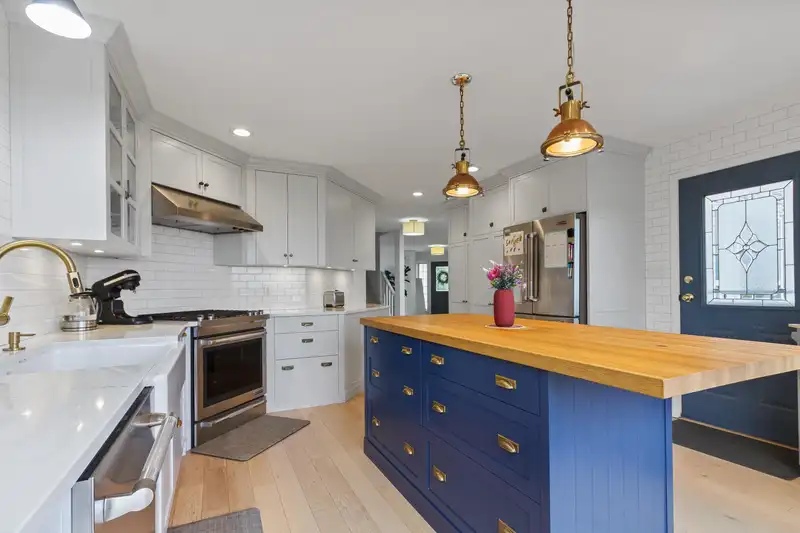 35310 ROCKWELL DRIVE - photo 3 of 40