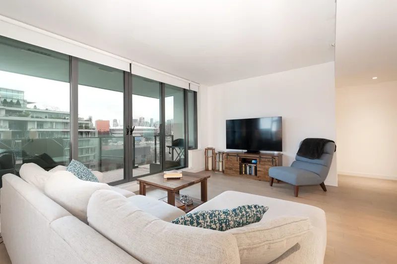 903 1678 PULLMAN PORTER STREET - photo 2 of 17