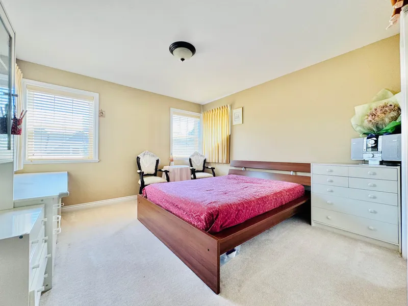 6039 46A AVENUE - photo 4 of 15