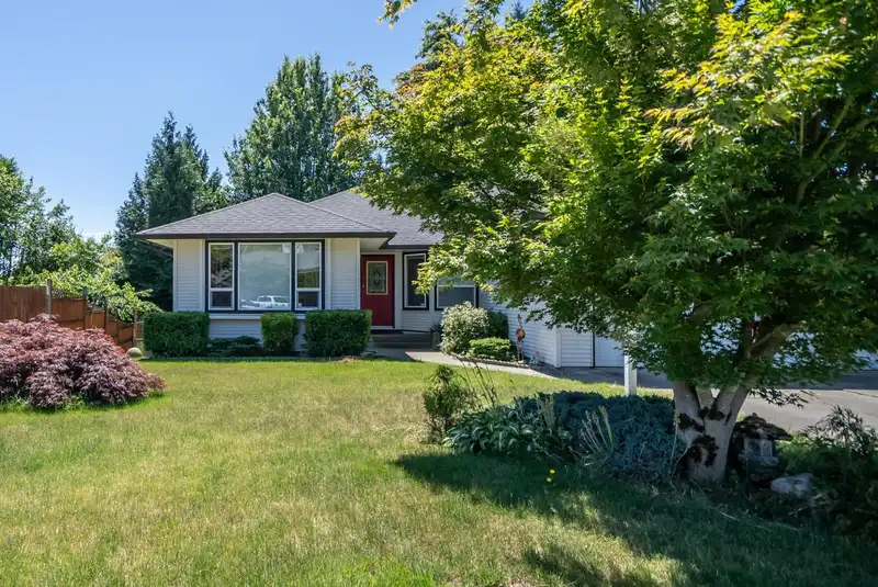 8258 WHARTON PLACE - photo 3 of 40