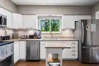 3026 POINT GREY ROAD - thumbnail 12