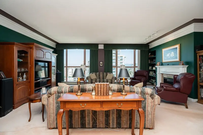 1904 612 FIFTH AVENUE - photo 4 of 25