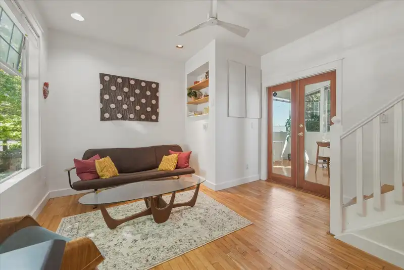 1239 E 22ND AVENUE - photo 4 of 37