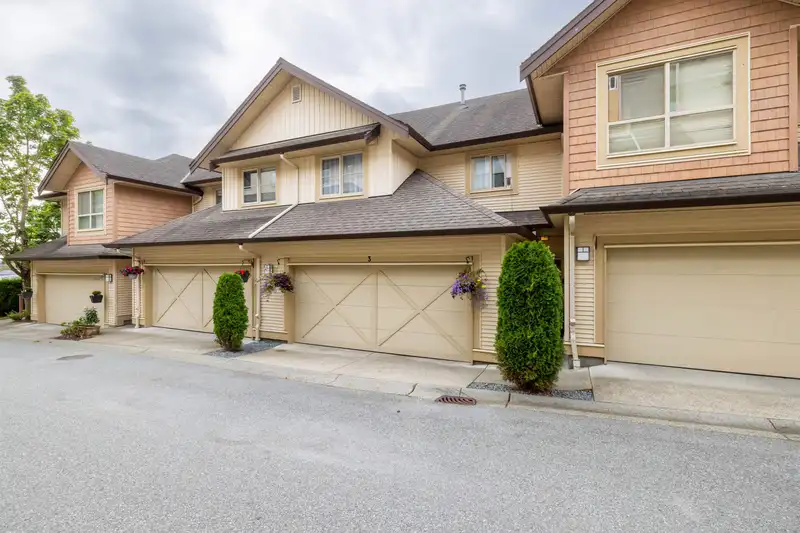 3 20350 68 AVENUE - photo 1 of 40
