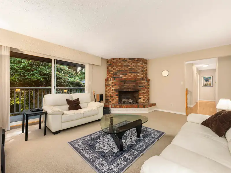 1224 W 23RD STREET - photo 3 of 40