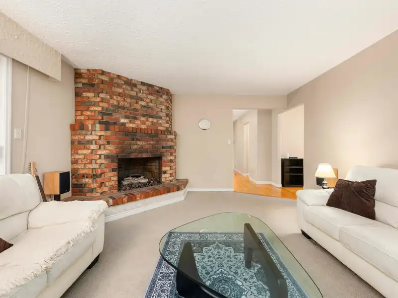 1224 W 23RD STREET - photo 4 of 40