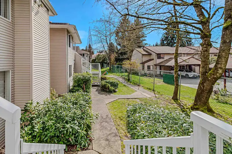613 13923 72 AVENUE - photo 3 of 28