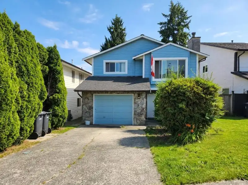 2506 WILDING CRESCENT - photo 2 of 30