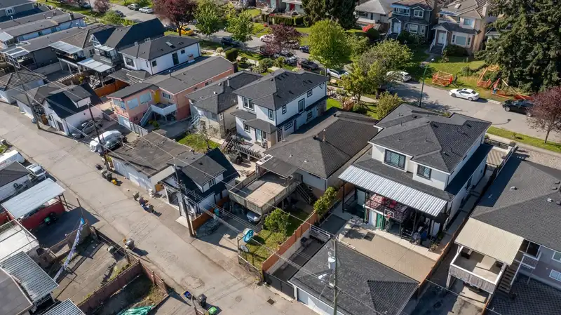 1362 E 60TH AVENUE - photo 3 of 18