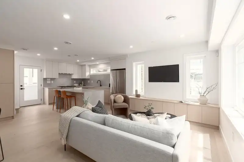 1557 E 21ST AVENUE - photo 3 of 30