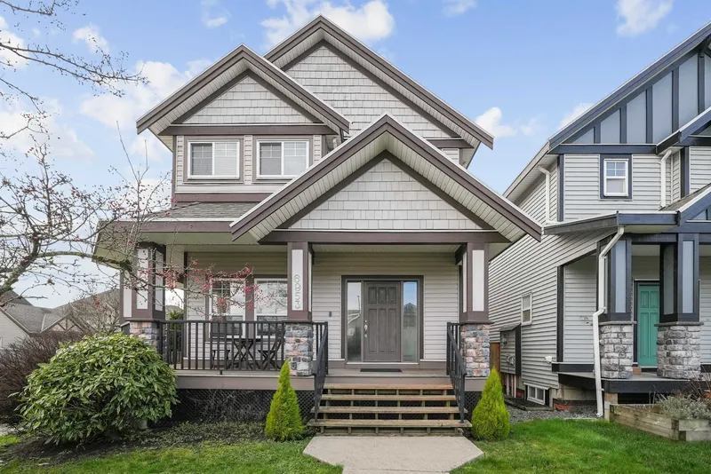 6953 192 STREET - photo 1 of 25