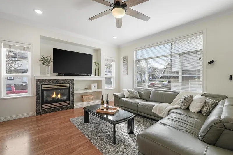 6953 192 STREET - photo 4 of 25