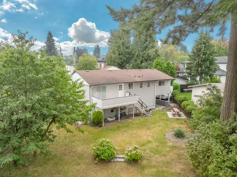 9035 114 STREET - photo 4 of 32