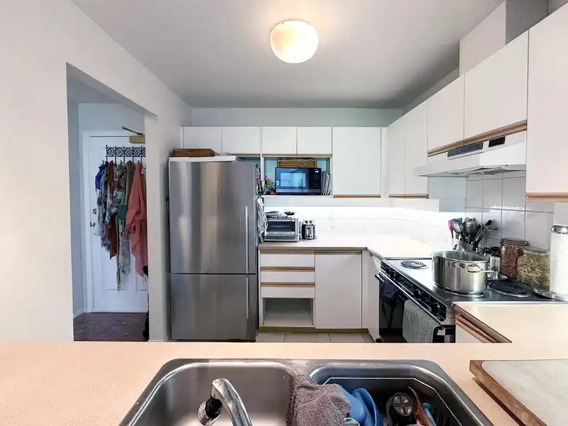 407 525 WHEELHOUSE SQUARE - photo 3 of 19