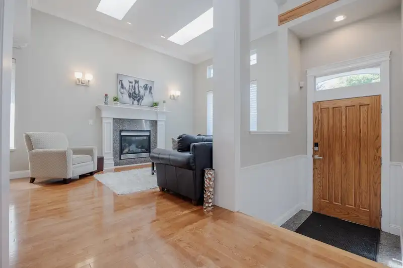 6648 181 STREET - photo 2 of 40