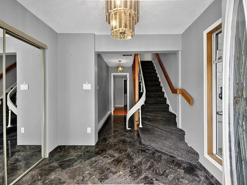 1106 HEYWOOD STREET - photo 2 of 22