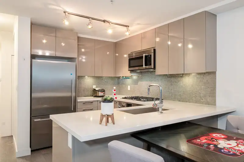 108 10177 RIVER DRIVE - photo 3 of 27