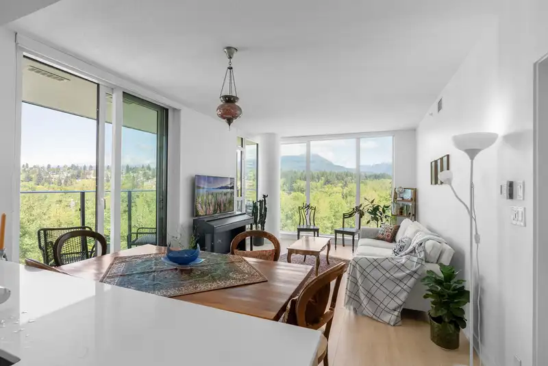 1307 1471 HUNTER STREET - photo 2 of 37