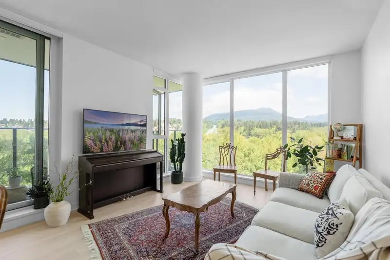 1307 1471 HUNTER STREET - photo 4 of 37