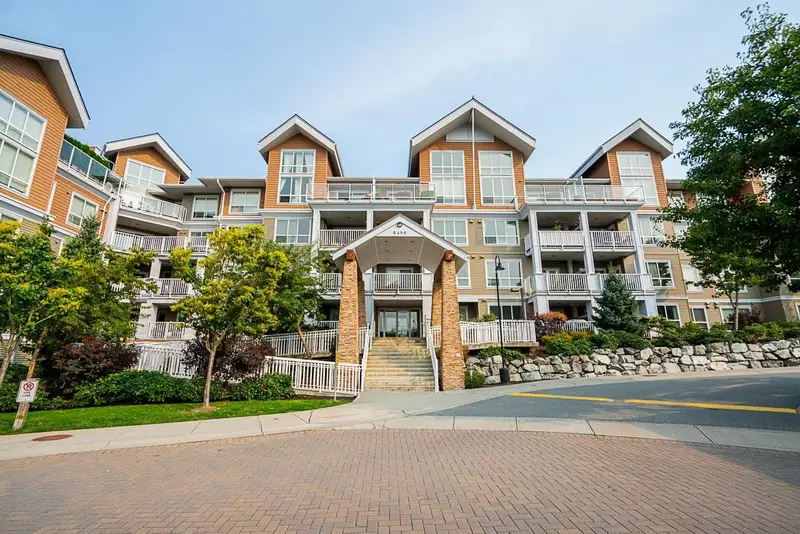 301 6490 194 STREET - photo 2 of 25