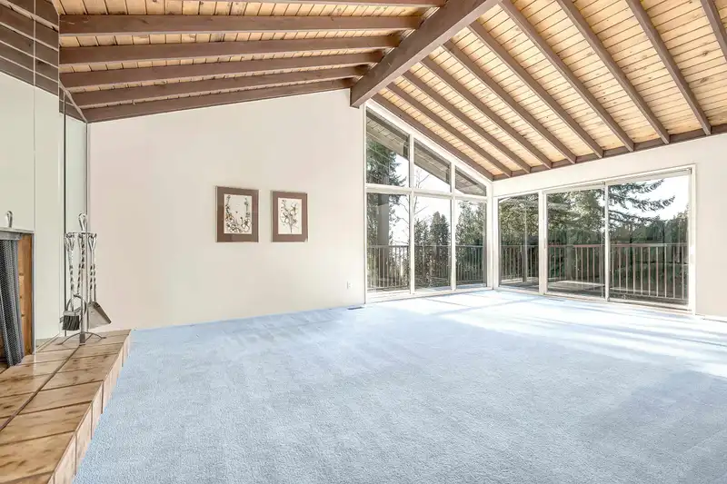 2665 PALMERSTON AVENUE - photo 2 of 27