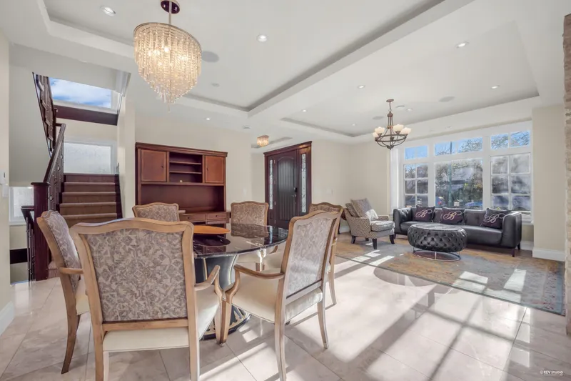 2721 W 21 AVENUE - photo 3 of 25