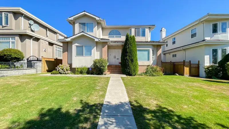 219 W 42ND AVENUE - photo 1 of 32