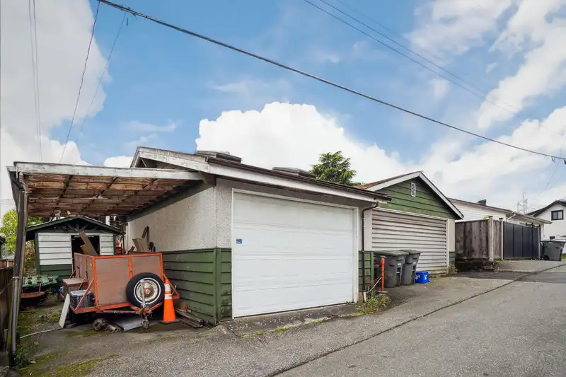 2659 E 56TH AVENUE - photo 4 of 6