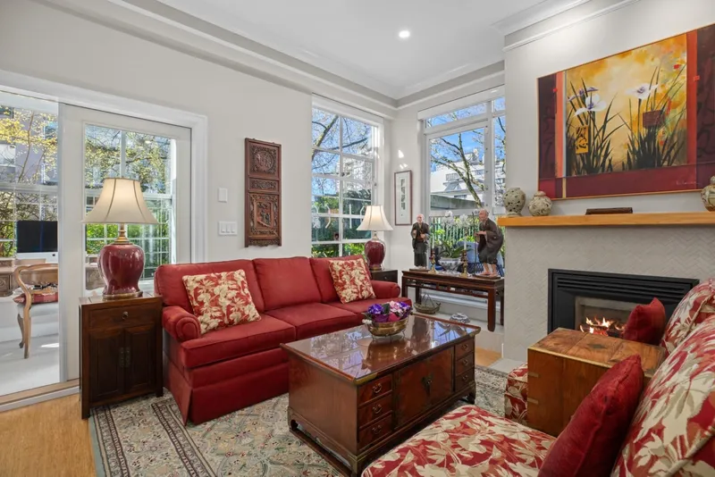 106 1928 NELSON STREET - photo 3 of 25