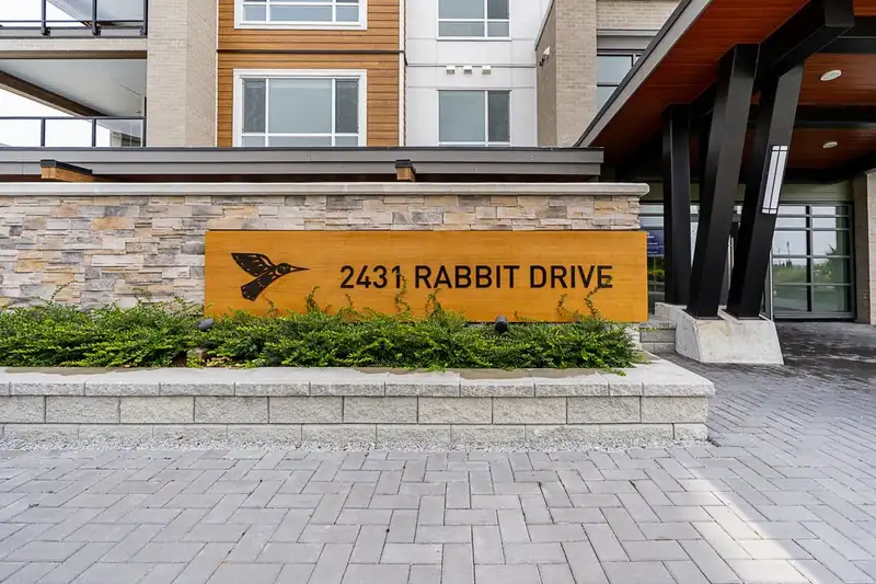 105 2431 RABBIT DRIVE - photo 2 of 40