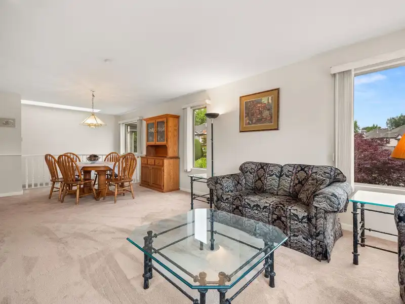 38 15840 84 AVENUE - photo 4 of 23