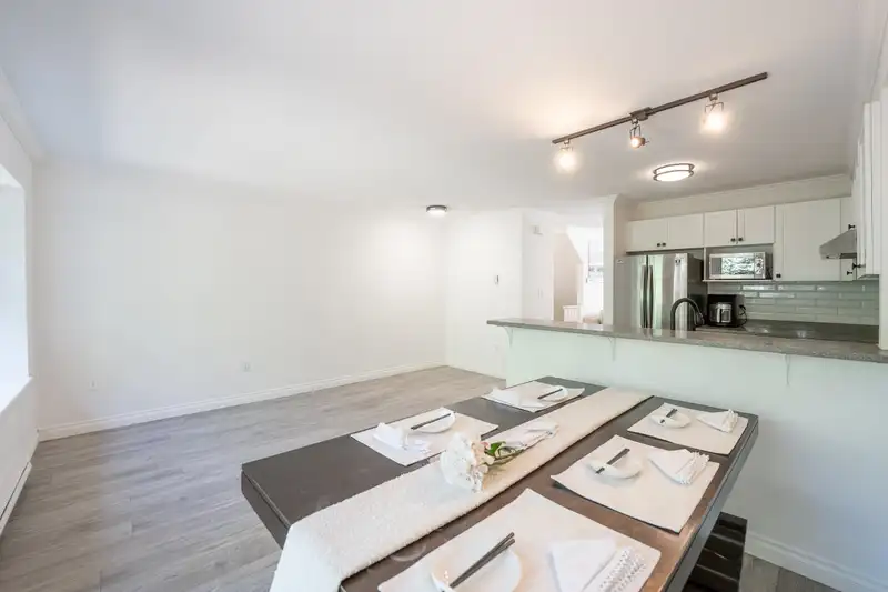 20 8155 164TH STREET - photo 3 of 30