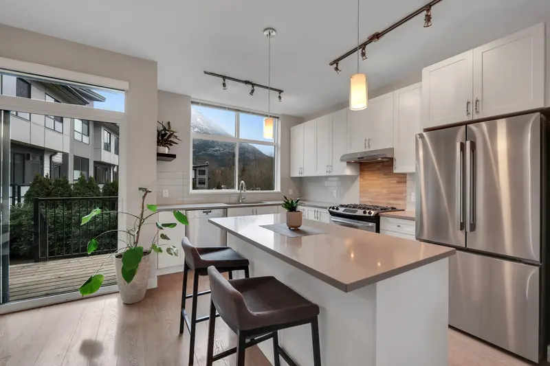 38375 EAGLEWIND BOULEVARD - photo 3 of 25