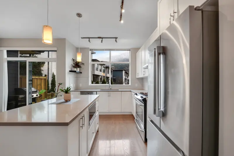 38375 EAGLEWIND BOULEVARD - photo 4 of 25