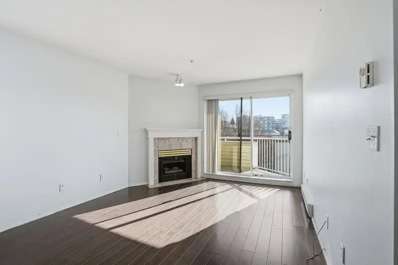 433 32830 GEORGE FERGUSON WAY - photo 3 of 30