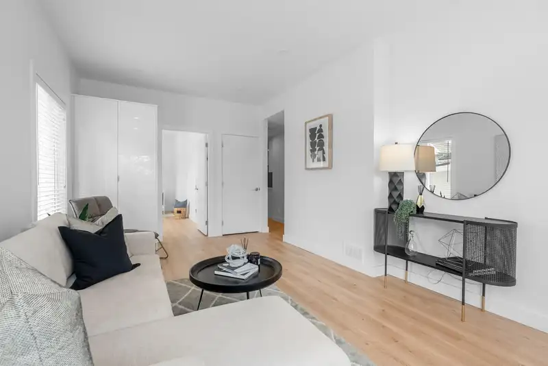 2617 TURNER STREET - photo 4 of 40