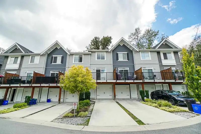 9 19128 65 AVENUE - photo 1 of 20