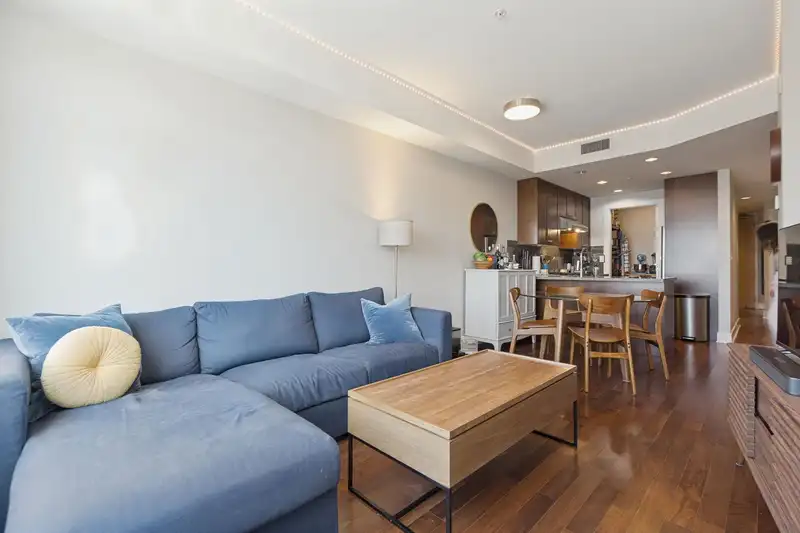 303 1477 W 15TH AVENUE - photo 4 of 39
