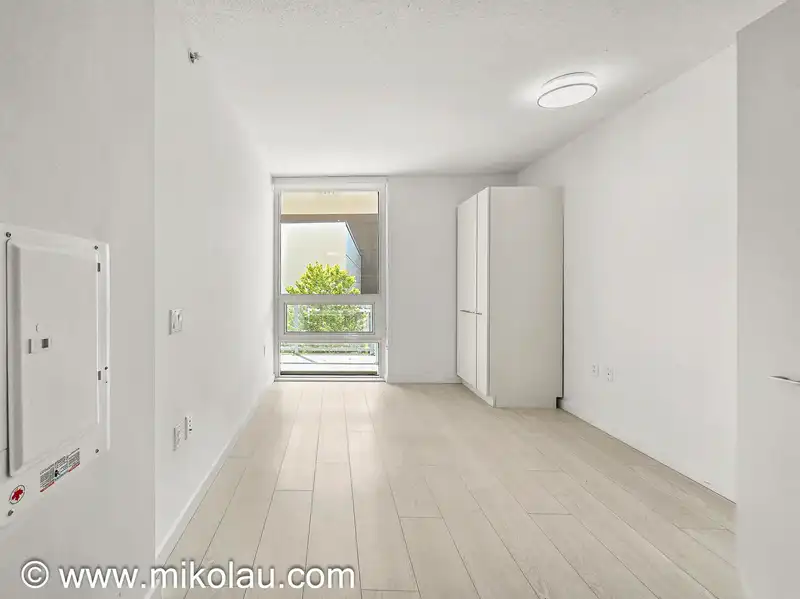 318 180 E 2ND AVENUE - photo 2 of 26
