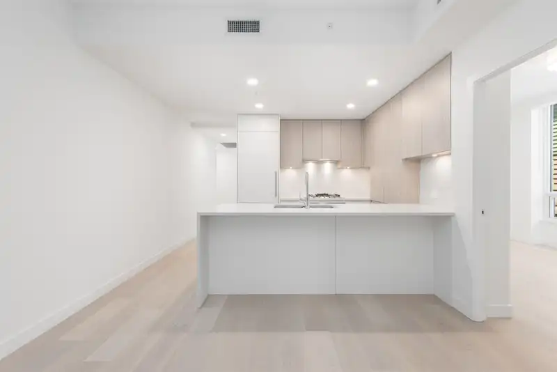 101 4240 CAMBIE STREET - photo 4 of 35