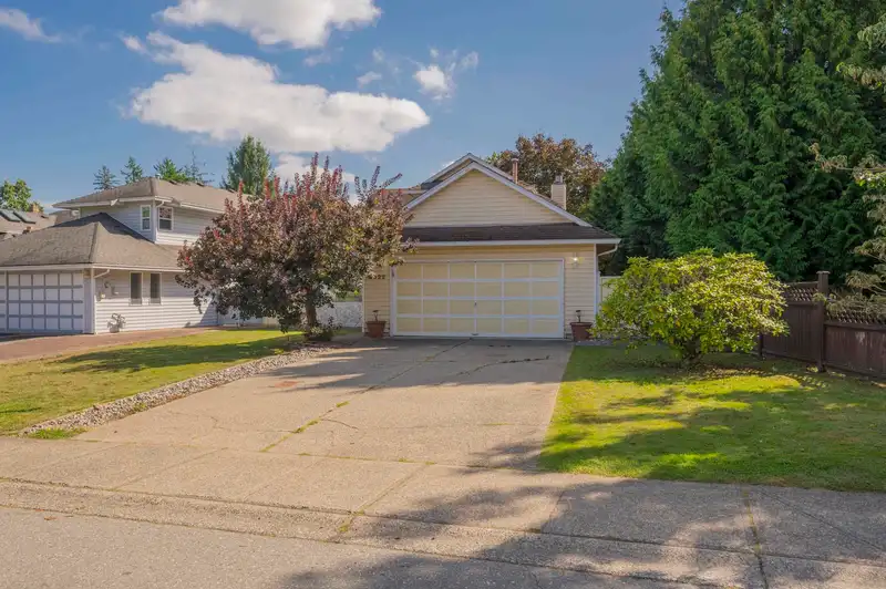 9322 157 STREET - photo 1 of 32